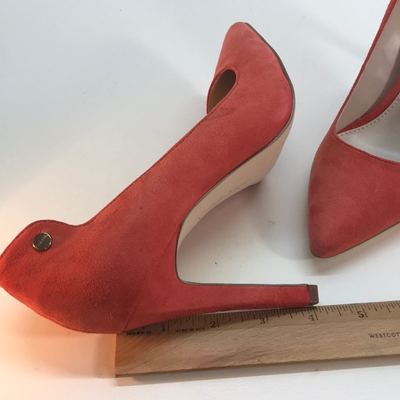 Calvin Klein Peach Suede-like PointedToe Pumps 5 - Picture 6 of 8